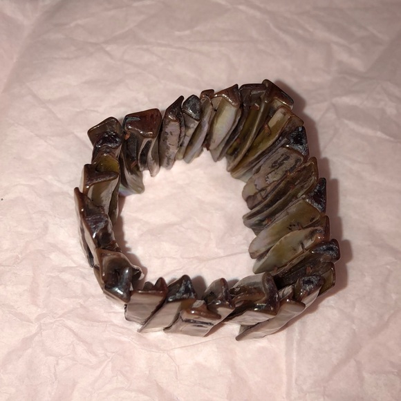 Shell Bangle Bracelet - Picture 4 of 6